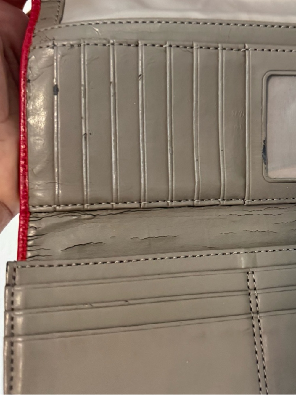 Coach Park Ocelot Print w/Red
Trim Bi-Fold Wallet with Turn Lock Closure - Picture 5 of 13